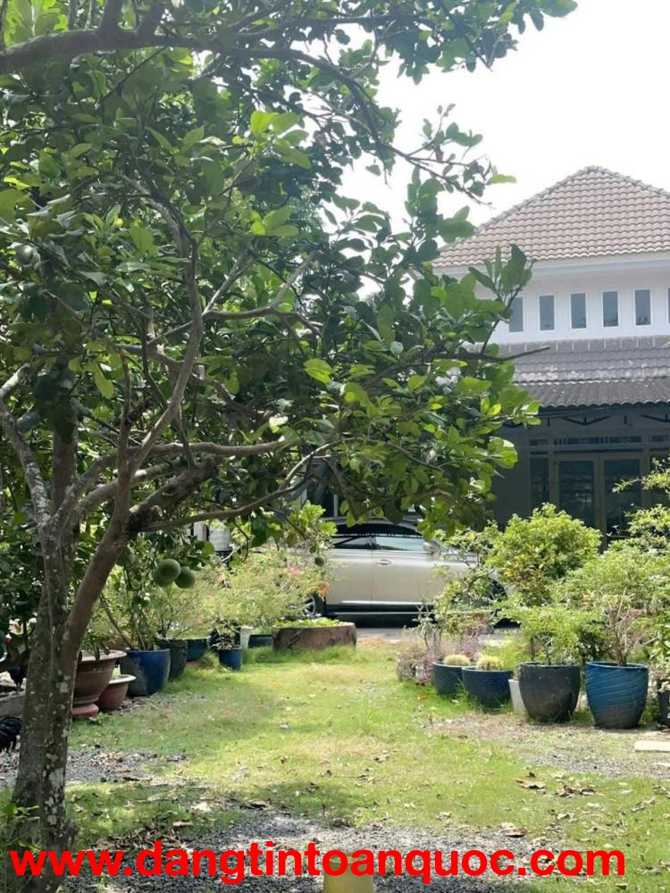 BÁN BIỆT THỰ VƯỜN + ĐẤT MẶT TIỀN NHỰA – TÂN THÔNG HỘI, CỦ CHI – NGANG KHỦNG 20M