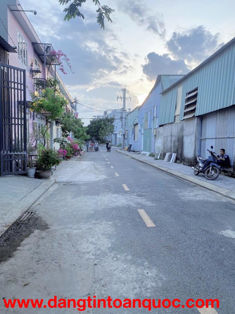 BÁN ĐẤT LÔ GÓC KHÔNG LỘ GIỚI - CẦU ÔNG NHIÊU QUẬN 9 - 92M2 NGANG 6.5M - GIÁ 4.5 TỶ