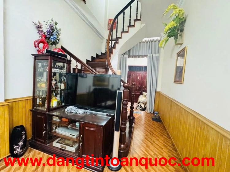 ????ĐÓN TẾT AN CƯ! Nhà trung tâm Đống Đa 4 tầng, ngõ 3 gác, tiện ích đỉnh