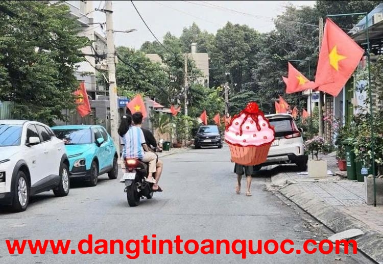 NGỘP . BÁN NHÀ LÃ XUÂN OAI –135m2 . NHỈNH 8 TỶ . XD 5 TẦNG 1 HẦM .3p RA GAMETRO . Q9 THỦ ĐỨC