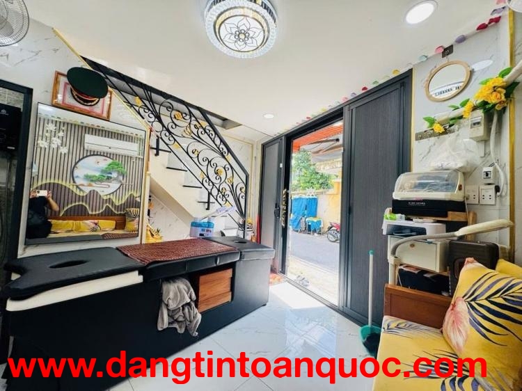 H2142 ???? nhà Trương Đăng Quế Gò Vấp, SHR, Vuông, HXH, 4 tầng, 3.x tỷ x nhỏ