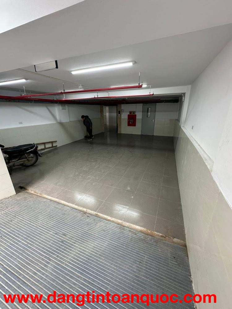 Giảm chào 2 tỉ! Bán nhà mặt phố Nguyễn Ngọc Nại, 120m2, 8 tầng 1 hầm, mặt tiền 6m, nhỉnh 65 tỷ, dòng