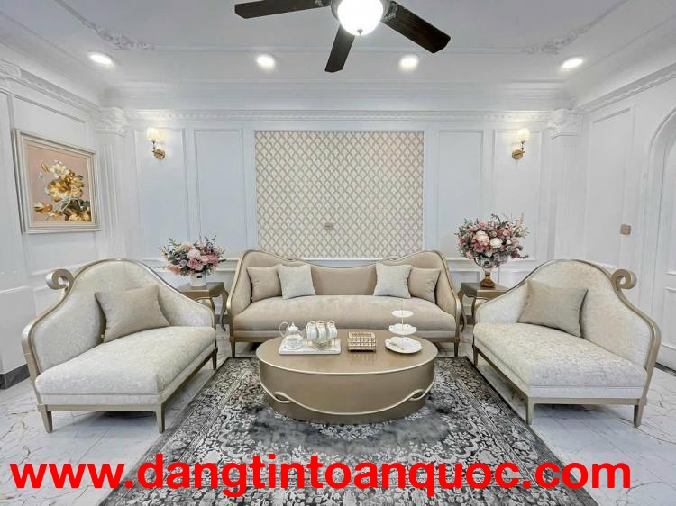 Cực hiếm! Bán nhà phố Lê Đại Hành, 42m2, 5 tầng thang máy, mặt tiền 4.3m, 14.8 tỷ, ngõ rộng