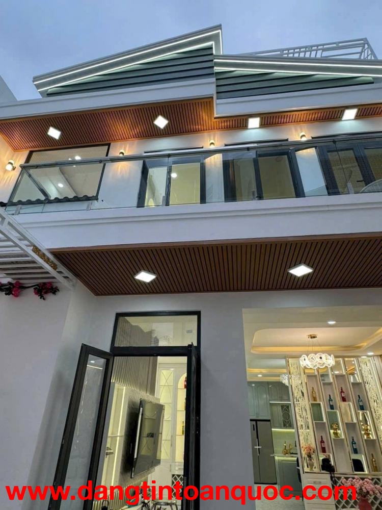 BIỆT THỰ QUẬN 7 - GIÁ TỐT - CHỈ 8,9 TỶ - PHẠM HỮU LẦU, P. PHÚ MỸ, QUẬN 7