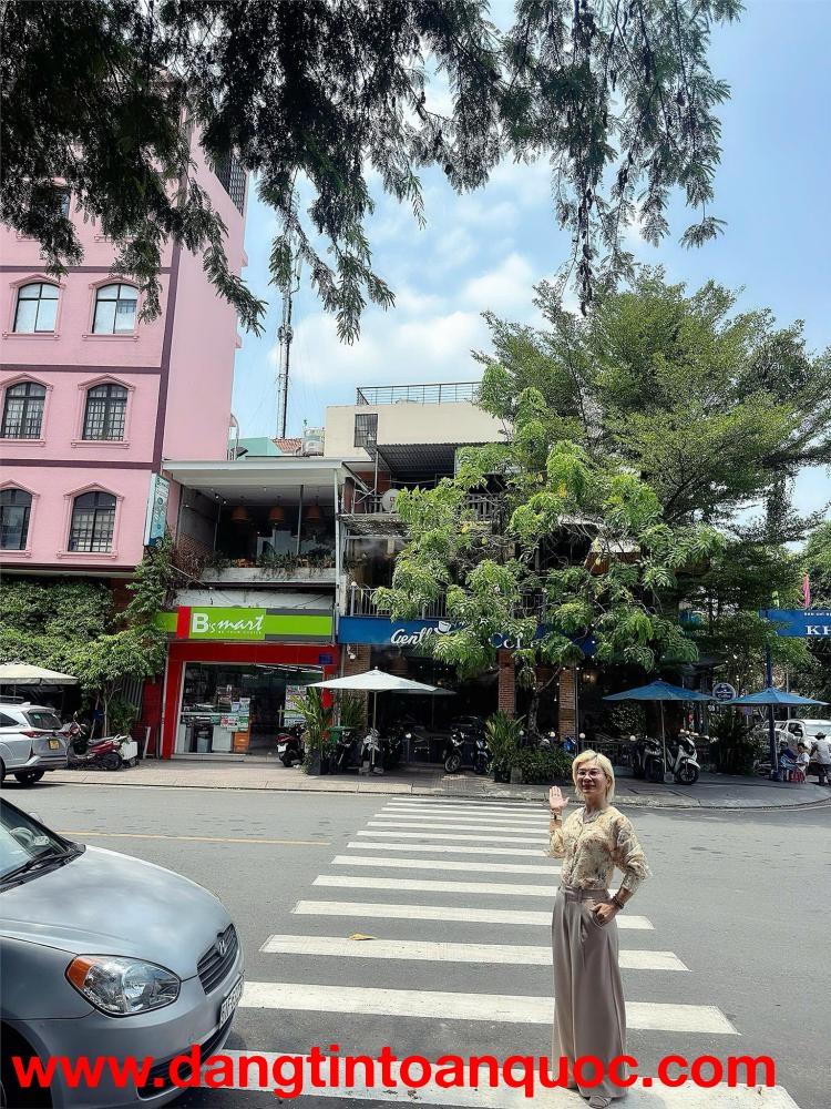 BÁN NHÀ C4  QUẬN 4 - CĂN GÓC 2 MẶT TIỀN NGAY KHU CÔNG VIÊN KHÁNH HỘI - GIANG GIANG: 093.86.76.685