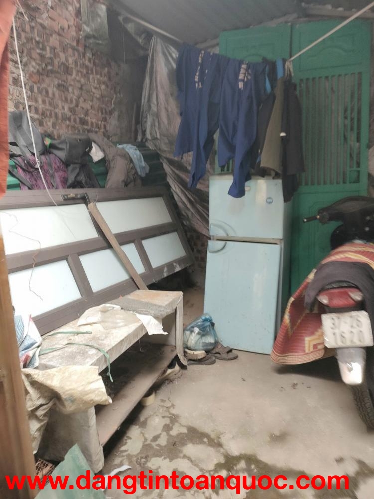 Bán gấp giá rẻ Giải Phóng 63m, cấp 4, mặt tiền 4m, 940 triệu Hoàng Mai.