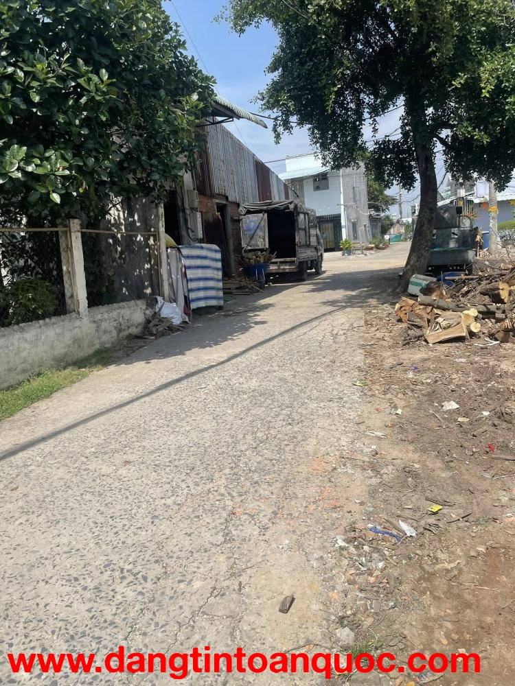 Bán đất mặt tiền đường nhựa 6m ngang 5x20m giá 4,5 tỷ Đường Đông Thạnh 7-1