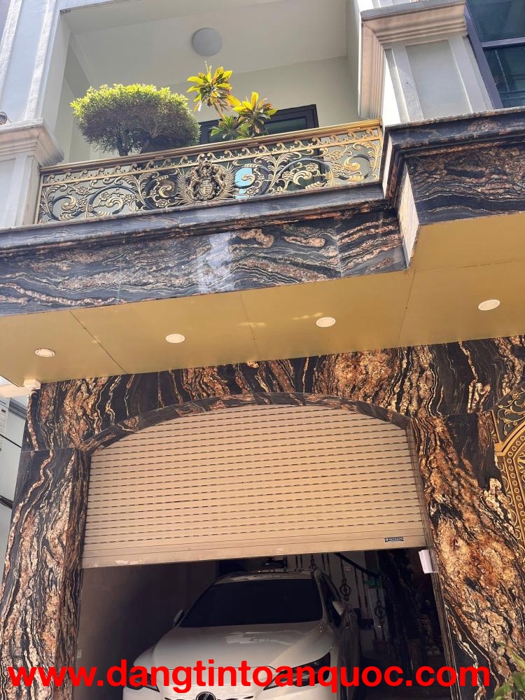 Hiếm, bán nhà phố Liễu Giai, ô tô tránh, kinh doanh, chỉ 35 tỷ