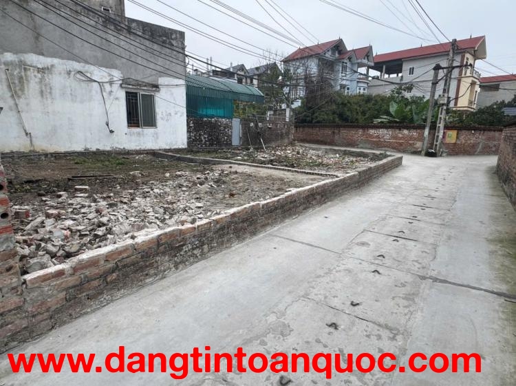 Cần bán mảnh đất Do Thượng - Tiền Phong - Mê Linh - mặt tiền rộng 5.8m - oto vào đất