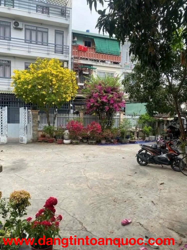 NGỘP NGÂN HÀNG BÁN RẺ - BIỆT THỰ QUẬN 7 - GIẢM SỐC TỪ 28 TỶ XUỐNG CÒN 16,9 TỶ (~50TR/M²)