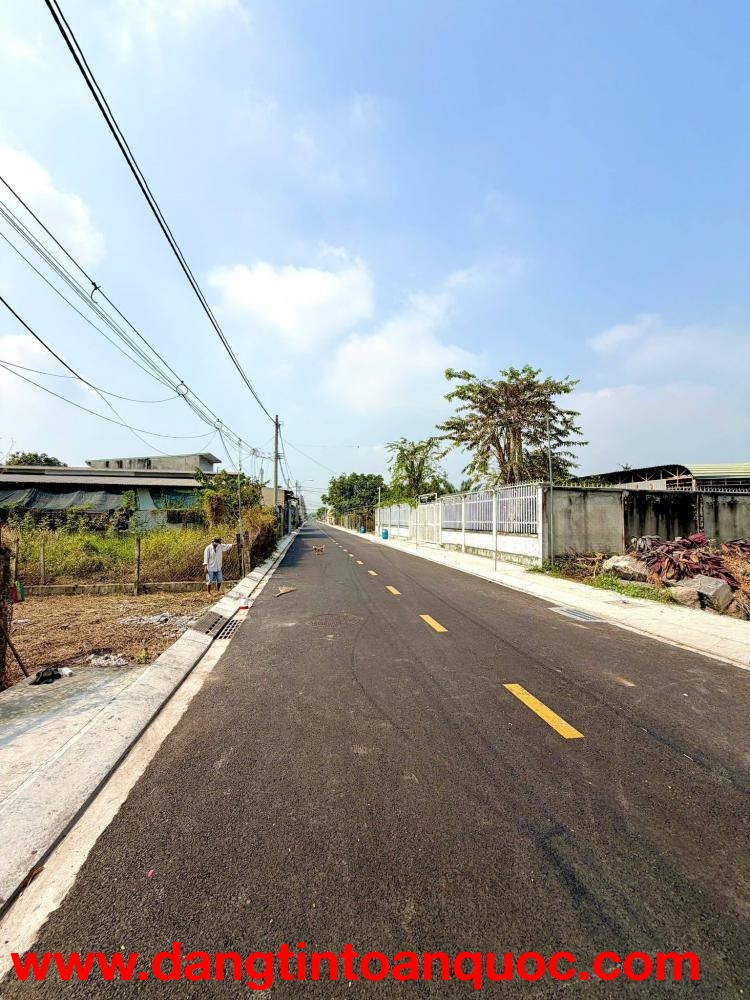 Bán đất đường nguyễn viết xuân thị trấn củ chi diện tích 466m2 có 200m thổ cư