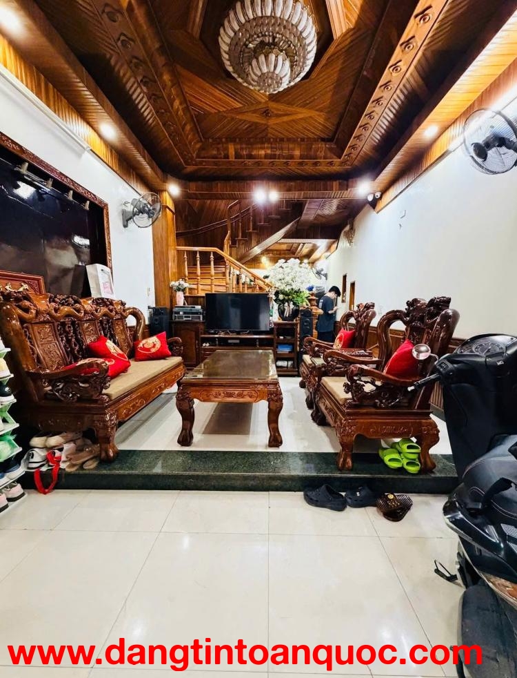 Bán nhà đẹp mặt ngõ phố Nguyễn Khang 40/45m2 5tầng mặt tiền 4.5m 12.5 tỷ Cầu Giấy