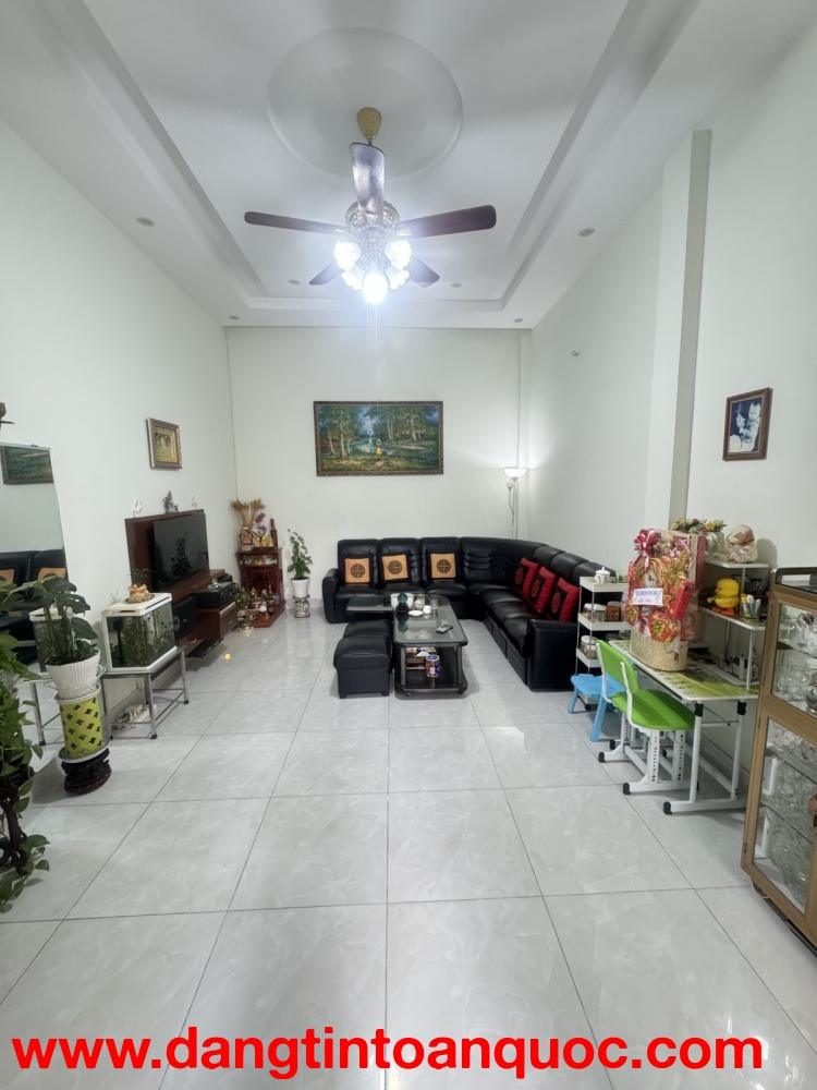 Bán 3 nhà 2 tầng Phan Bội Châu 173m2, 18.8 tỷ – cạnh sông Hàn