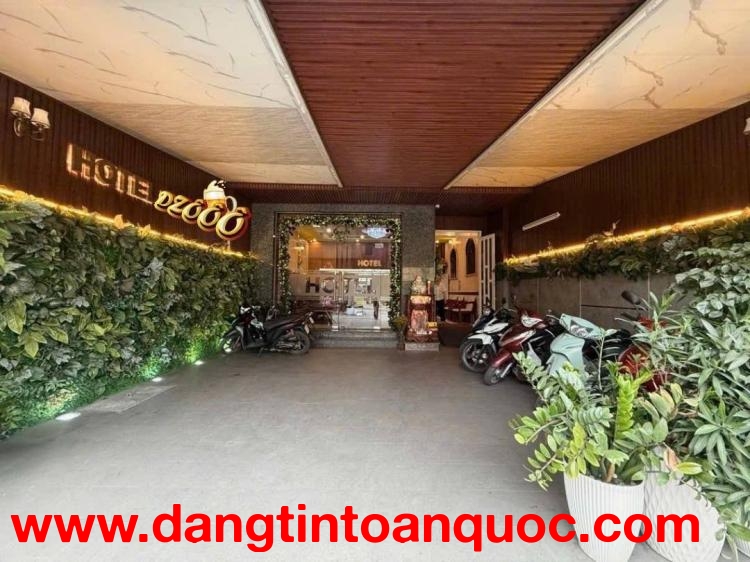 KHÁCH SẠN CAO CẤP - 38 tỷ TL - DÒNG TIỀN 2,2 tỷ/năm - 2 MẶT TIỀN TRƯỚC SAU