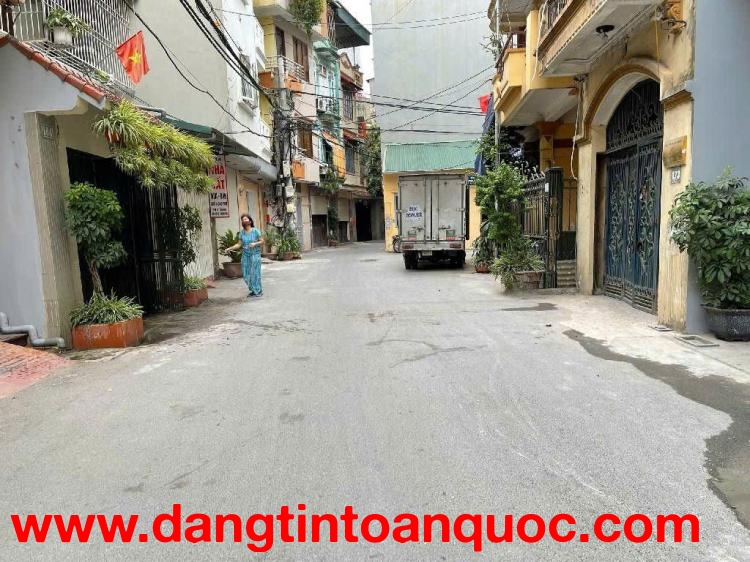 KHU PHÂN LÔ HOÀNG VĂN THÁI, GARA Ô TÔ, PHÙ HỢP KHÁCH MUA Ở GIÁ 16.5 TỶ.