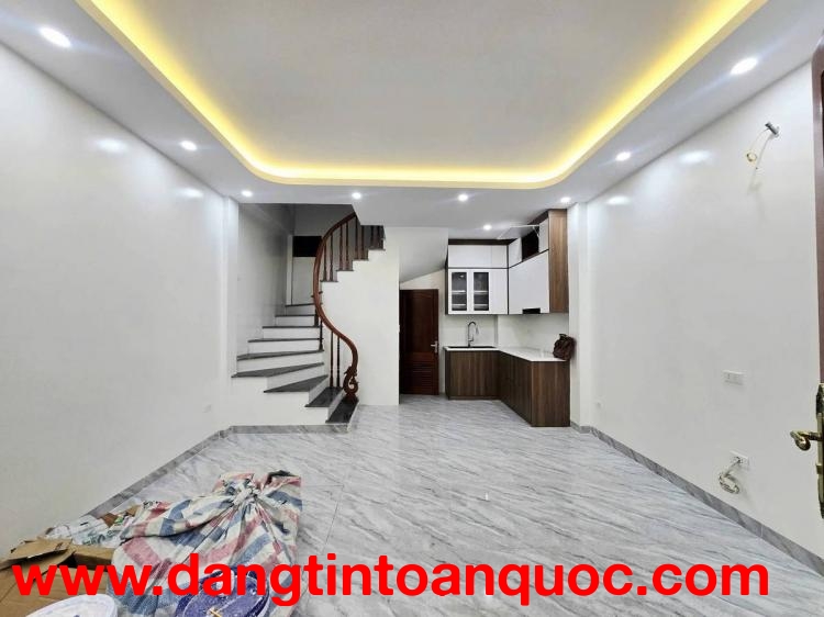 CỰC HIẾM PHỐ XUÂN ĐỈNH 30M 5T GIÁ 8,8 TỶ- NHÀ MỚI ĐẸP THANG MÁY -GẦN Ô TÔ- NGÕ THÔNG