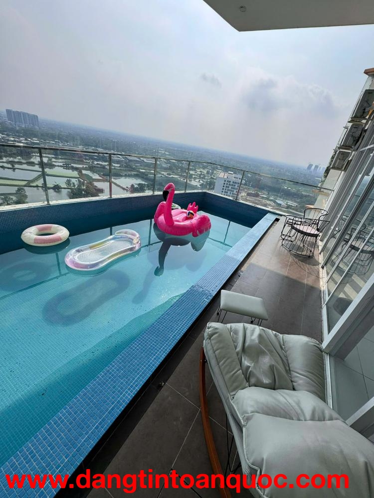 GẤP Em đang cần cho thuê gấp căn hộ 3pn rộng 300m2