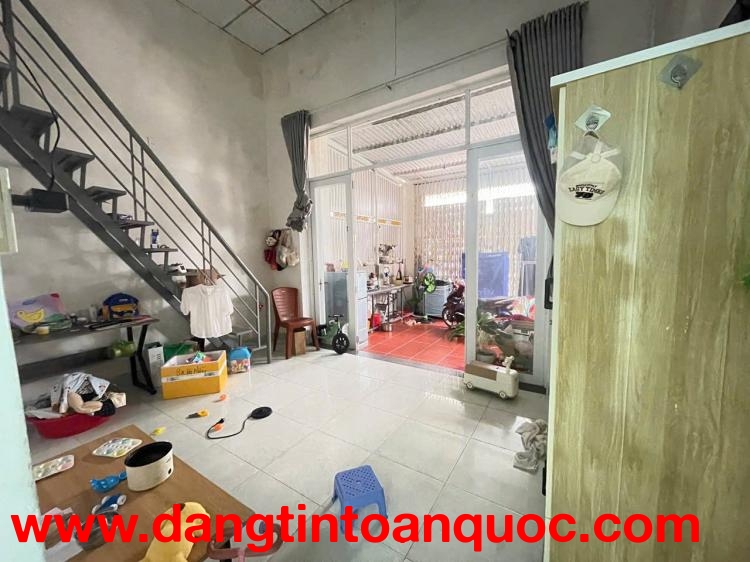 ????????Bán nhà 2 mặt kiệt K218 Hoàng Văn Thái - Thông ra chợ Hòa khánh Nam