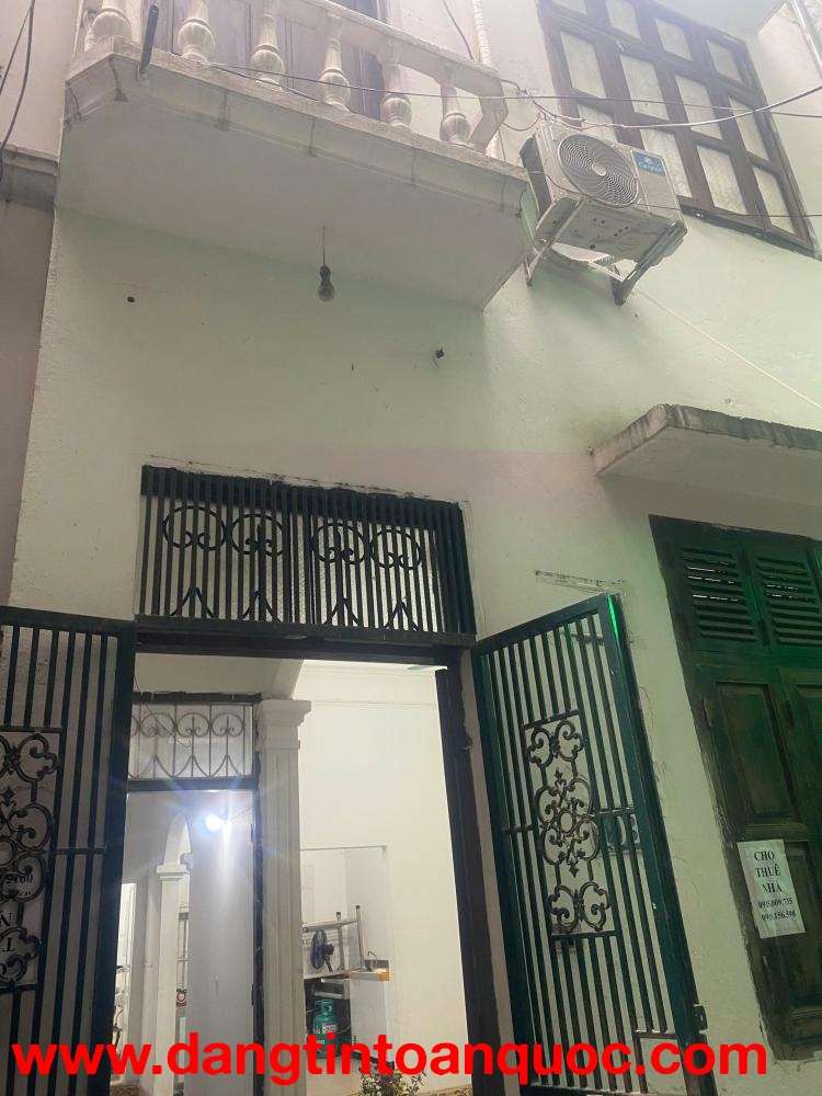Cho thuê nhà 3 tầng, 50m2, 5pn, giá tốt đường bàn cờ Khuất Duy Tiến Nguỵ Như Kon Tum Thanh Xuân , Hà