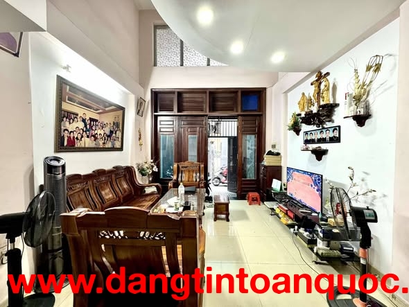 Nhà Đường Lê Văn Sỹ Phường 11 Phú Nhuận Cũ.