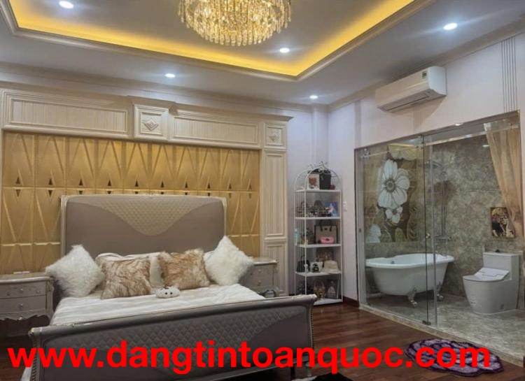Bán biệt thự đường Lê Ấm 200m2, 3 tầng full nội thất cao cấp, giá 22 tỷ