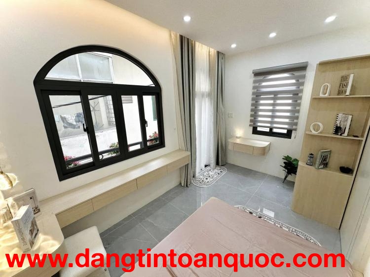 CCMN ĐỨC DIỄN,THANG MÁY, ĐẦY ĐỦ PCCC,GPXD,OTO,12PKK,DT:55mx7T,MT:5M,9.2TY