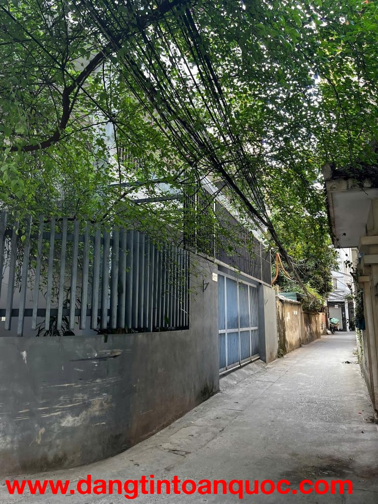 Hiếm, Bán nhà Lạc Long Quân,gần phố, diện tích rộng, mặt tiền 8m,chỉ 23.4 tỷ