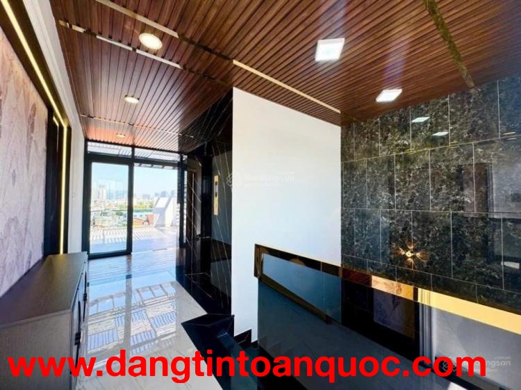 Nhà đẹp GIÁ TỐT tặng full nội thất - Tân Quy - Quận 7 . ngang 7m dọn vào ở ngay