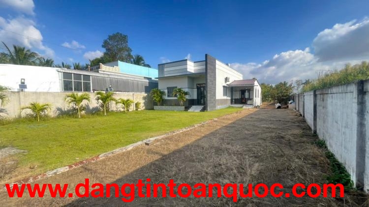 BÁN NHÀ ĐẤT 2 MẶT TIỀN LỘ TẠI TP CẦN THƠ, 1830M2 CHỈ 4.9 TỶ. LH;0901045679.