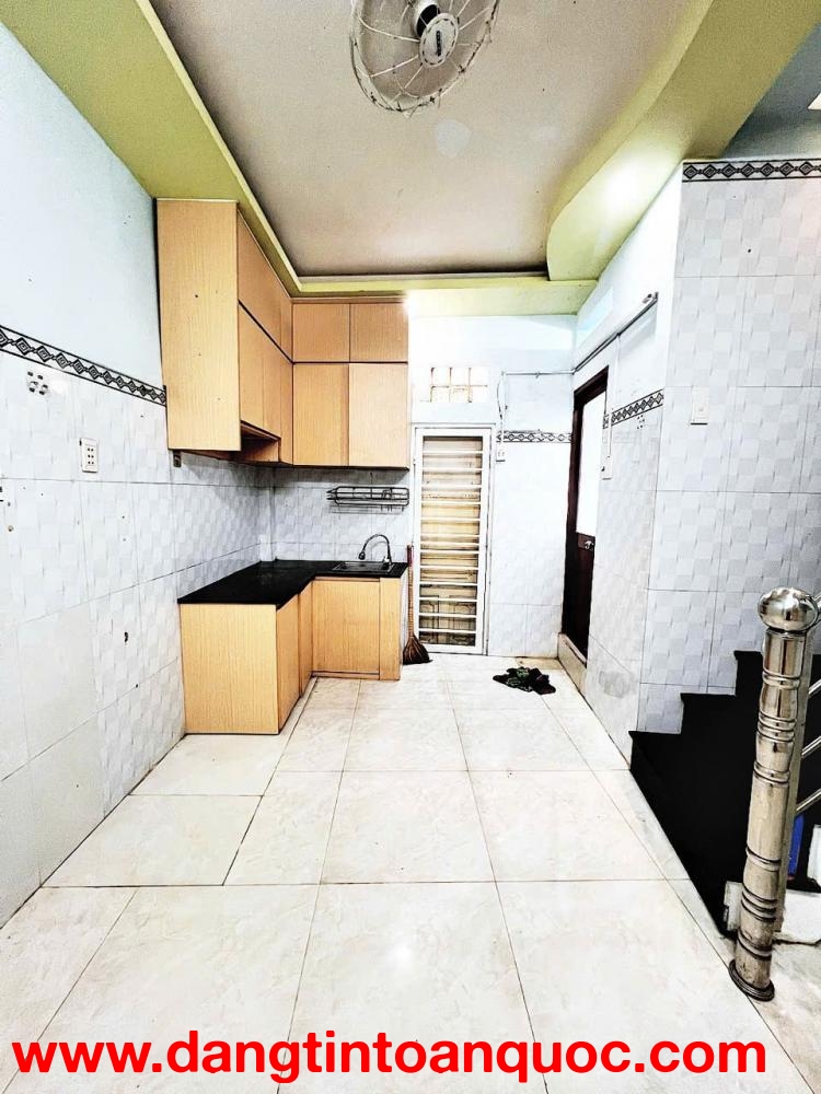 NHÀ ĐẸP – GIÁ TỐT – CHÍNH CHỦ CẦN BÁN NHÀ 23/24/12, Đường Bùi Thế Mỹ, P.Bảy Hiền , HCM