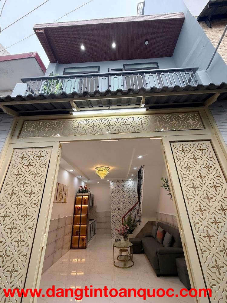 Nhà 2 tầng Mới Hẻm 337 Đường Ba Đình P. Chánh Hưng. Giá 4Tỷ130 bớt lộc