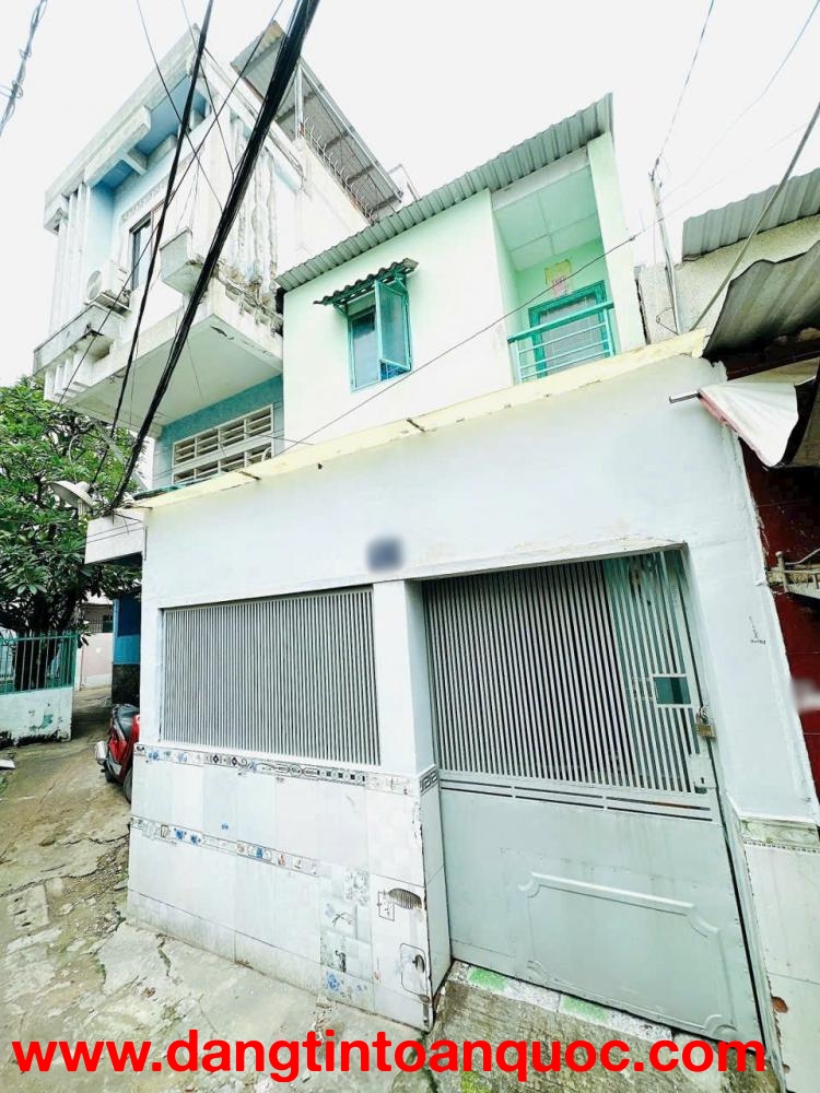 Nhà 2 tầng nở hậu vị trí đẹp đường Ba Đình P. Chánh Hưng. Giá 4,39 tỷ TL