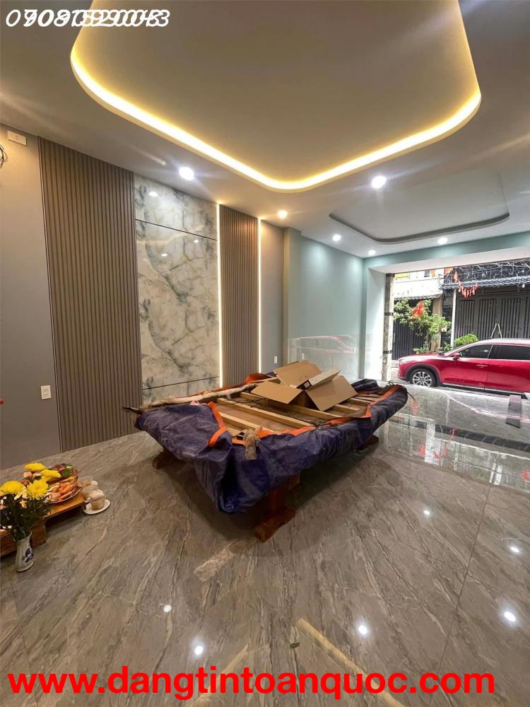 XE HƠI NGỦ TRONG NHÀ - 5TẦNG BTCT MỚI ĐẸP VÀO Ở NGAY - CÓ THANG MÁY XỊN SÒ - 100M2 ĐƯỜNG LÊ VĂN KHƯƠ