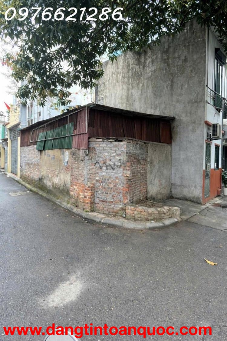 BÁN LÔ GÓC HOA LÂM – 40M² – NGÕ THÔNG – Ô TÔ TẢI ĐỖ CỬA – VIEW HỒ – GIÁ 8,4X TỶ