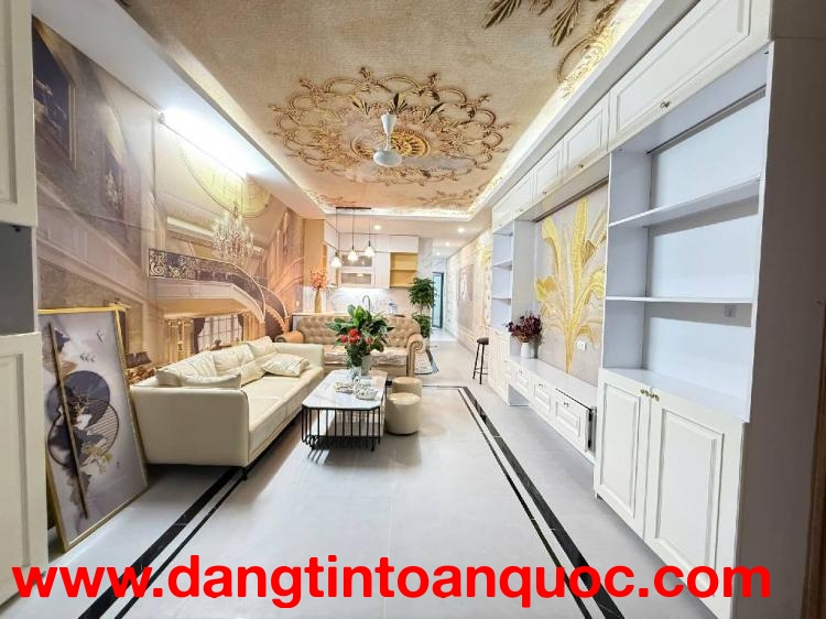 Bán Nhà Tập Thể Quỳnh Mai – Tầng 1 – Sổ Đỏ Riêng – Tặng Toàn Bộ Nội Thất