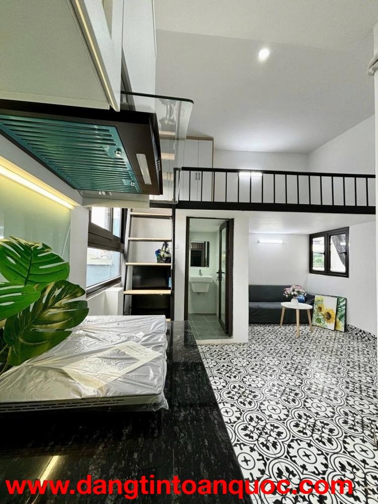 CCMN 5 TẦNG,9PN KK THANG MÁY, VỊ TRÍ ĐẮC ĐỊA, GẦN ĐƯỜNG Ô TÔ, TRUNG TÂM CẦU GIẤY