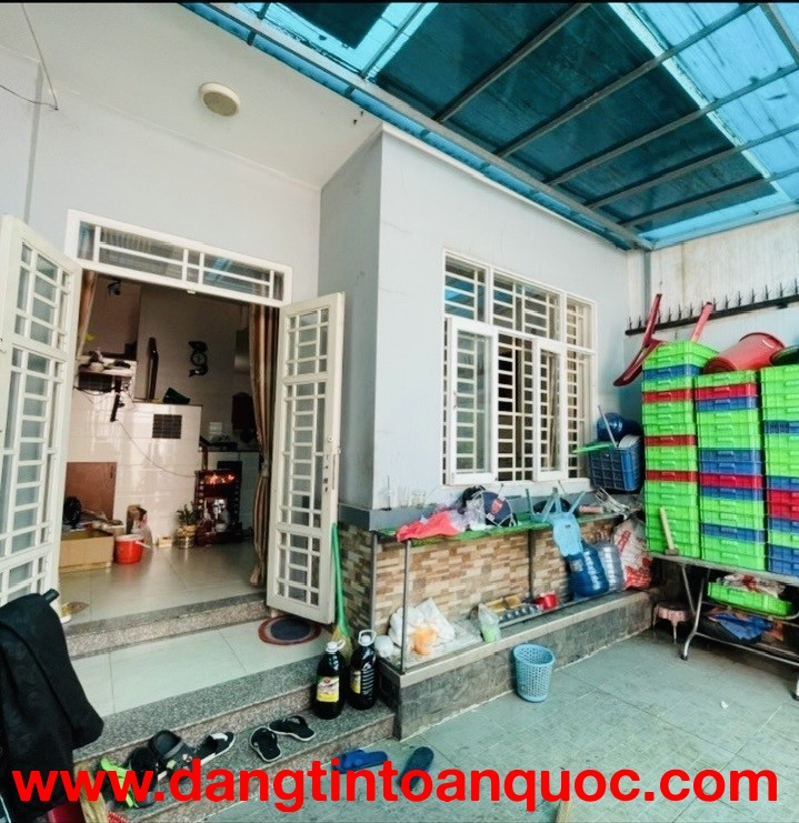 Bán nhà đường Tân Hoà 2, Phường Hiệp Phú, Q9, Thủ Đức, TP HCM.. DT  75m2, 3 tầng,  4PN, SH. Giá 5.65