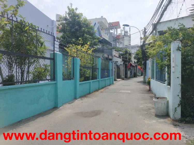 NHÀ 2 TẦNG– GẦN CĐ CÔNG THƯƠNG, Q.9 (CŨ) – 121M² (5 x 24) – 2 TẦNG – 5PN 2WC – HẺM ÔTÔ – THOÁNG RỘNG