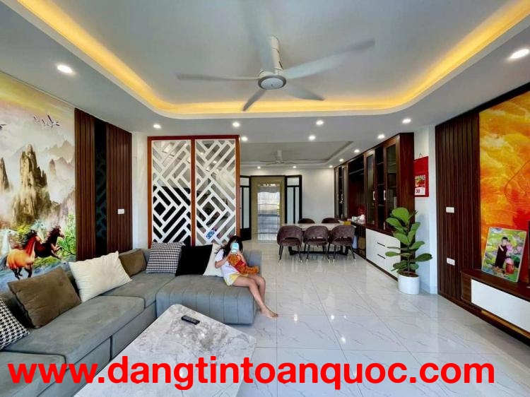 Bán nhà mặt phố Lê Trọng Tấn  Hà Đông 55m 5 tầng mt 4m. giá 16 tỷ 500 kd vỉa hè 4 ô tô tránh