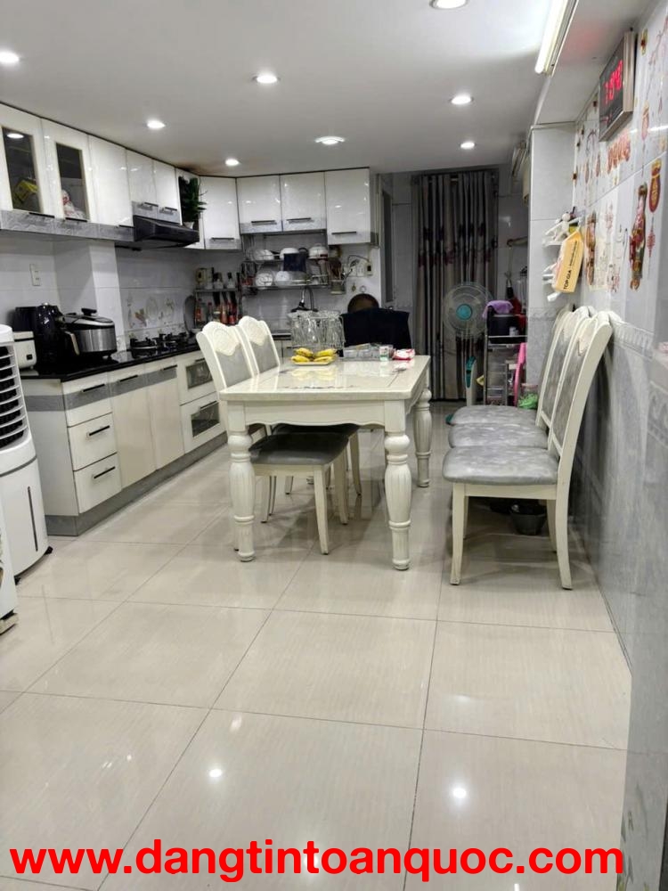 Nhà đẹp full nội thất cao cấp Hưng Phú P.Chánh Hưng