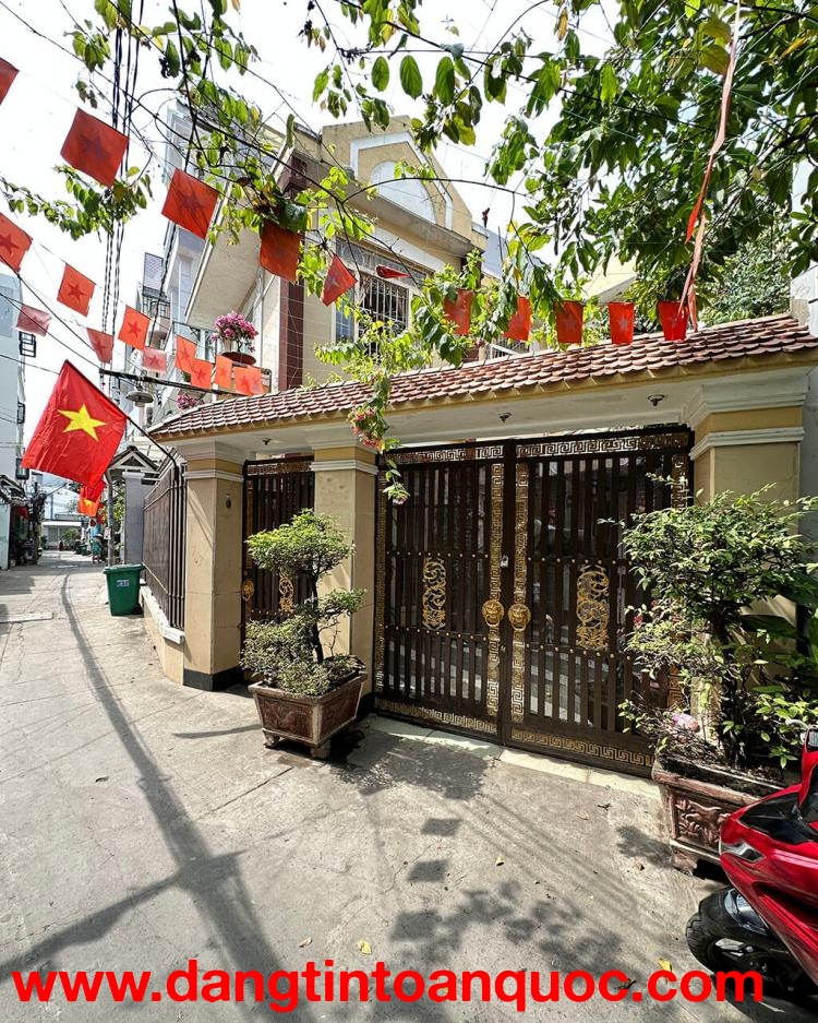 Bán Nhà Phố Nguyễn Văn Quỳ Quận 7 - 134m2 - Ngang 11.3m - HXH - Giá 12.5 Tỷ