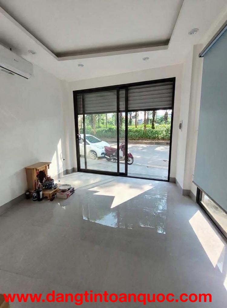 bán nhà mặt đường bưởi ba đình 25m x6 tầng 12,3 tỷ lô góc,vỉa hè