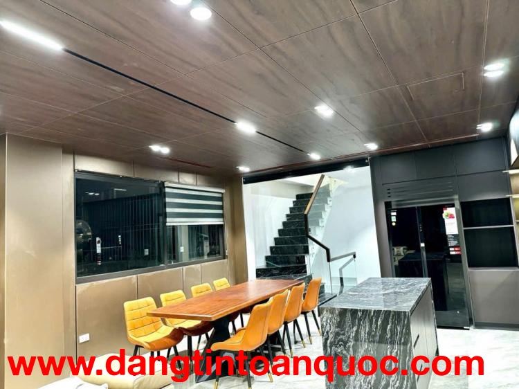 VIP, Bán nhà Đào Tấn, ô tô tránh, kinh doanh, mặt tiền 10m, chỉ 7x tỷ