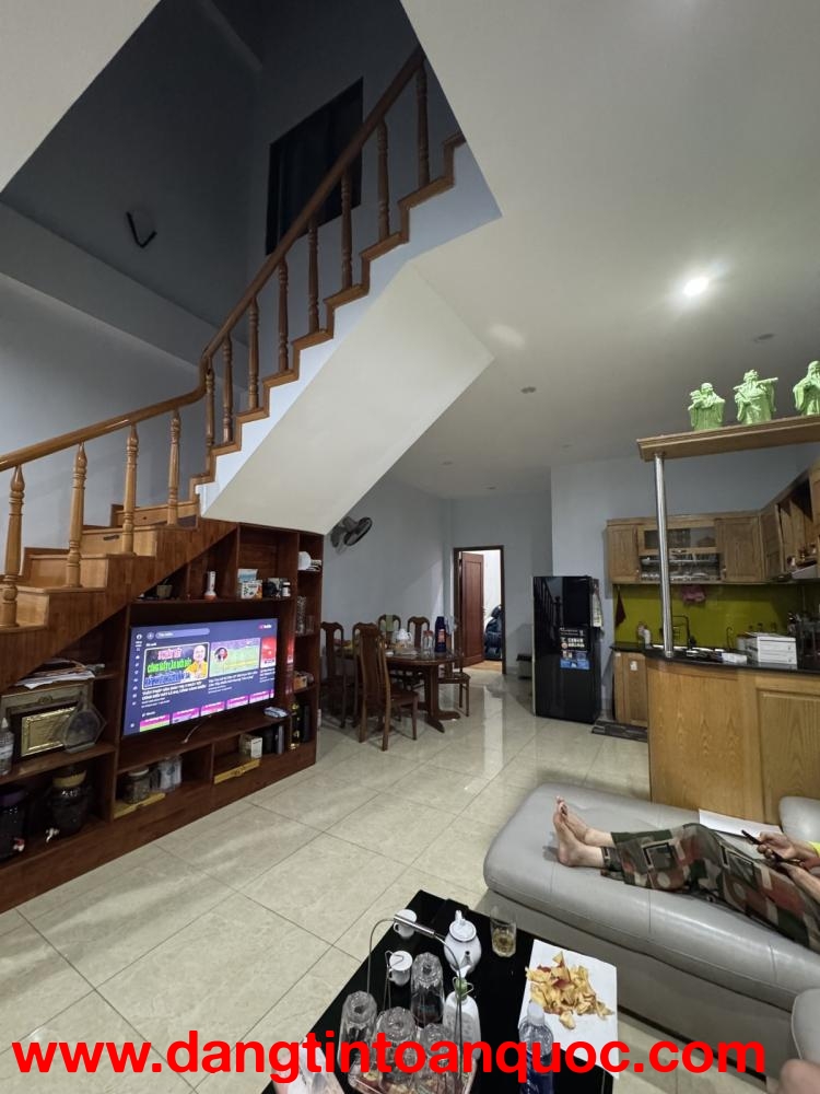 Nhà 2 mê Dương Tử Giang Nam Việt Á 90m², đường 7m5, giá 9.95 tỷ