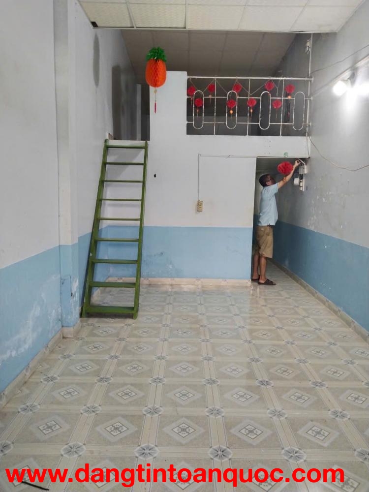 Cho thuê nhà nguyên căn ngay chợ Long Thạnh, xã Cần Giờ 70m2 chỉ 9tr/th. Lh:0932234469.