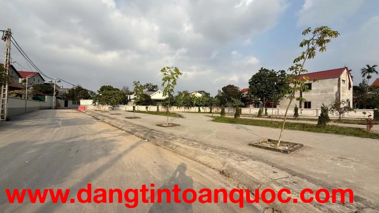 BÁN ĐẤT 90m² LÔ GÓC – Đồng Trầm, Tiên Dược Đường Trải nhựa Oto Tránh Giá Hơn 30tr/1m2