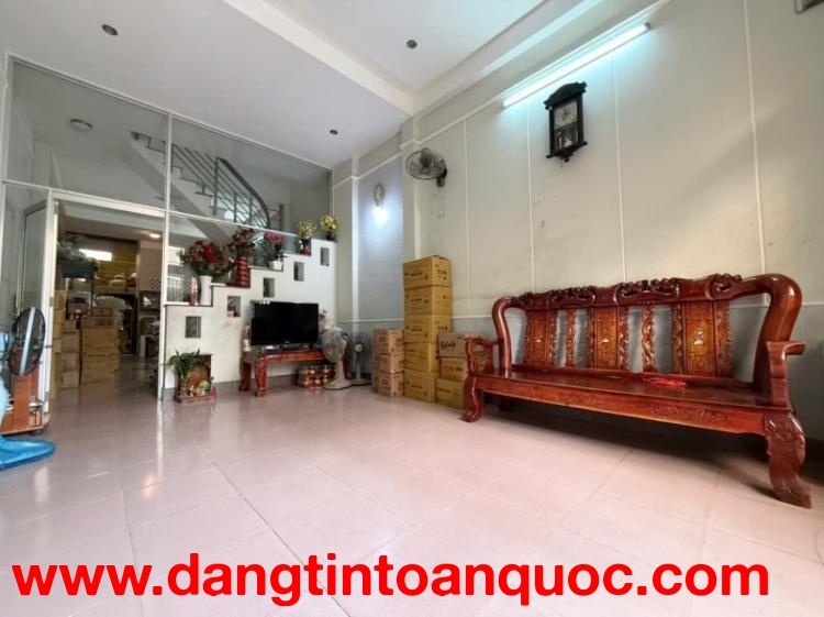 Bán nhà mặt tiền đường số 4,  Phước Bình, Q9, Thủ Đức, TP HCM. DT 98m2, 2 tầng. Giá 10.1 tỷ, SHR - 0