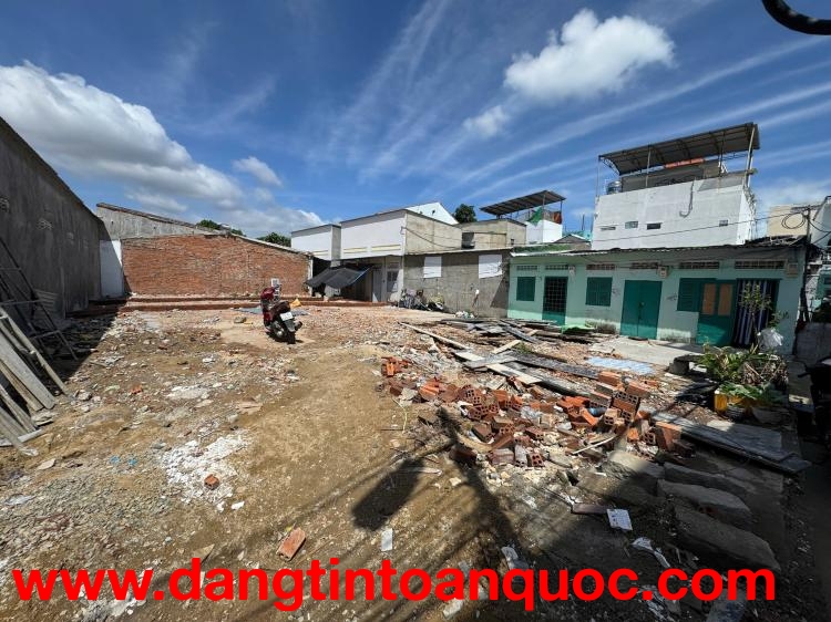 BÁN 3 LÔ ĐẤT HẺM 2/4 PHƯỜNG NHA TRANG