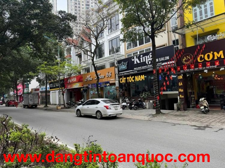 Cho thuê nhà mặt phố bt8,kđt xa la, 400m2 có thang máy riêng, giá chỉ 20triệu/tg