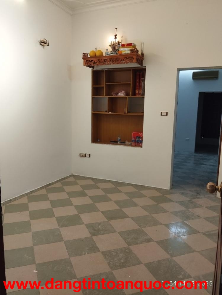 Cho thuê căn hộ tập thể tại 17 ngõ 563 Giải Phóng, Hoàng Mai.